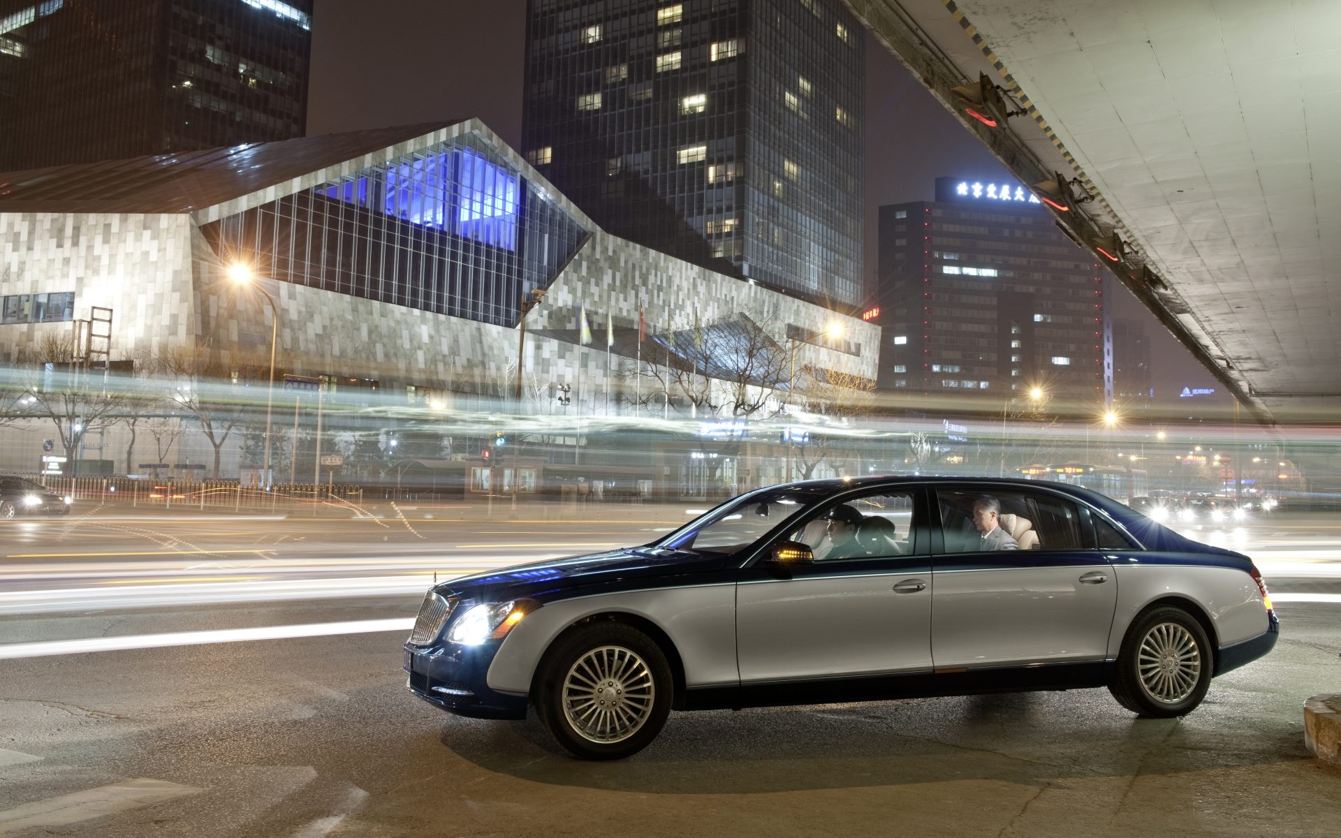 2011_Maybach_Modellpflege_Excellence_Refined_15