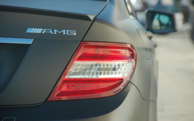 C63AMG_SLS-AMG-Experience-2010_livefields