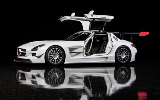 2011-SLS-AMG-GT3_03