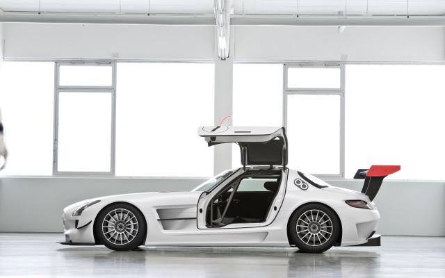 2011-SLS-AMG-GT3_10