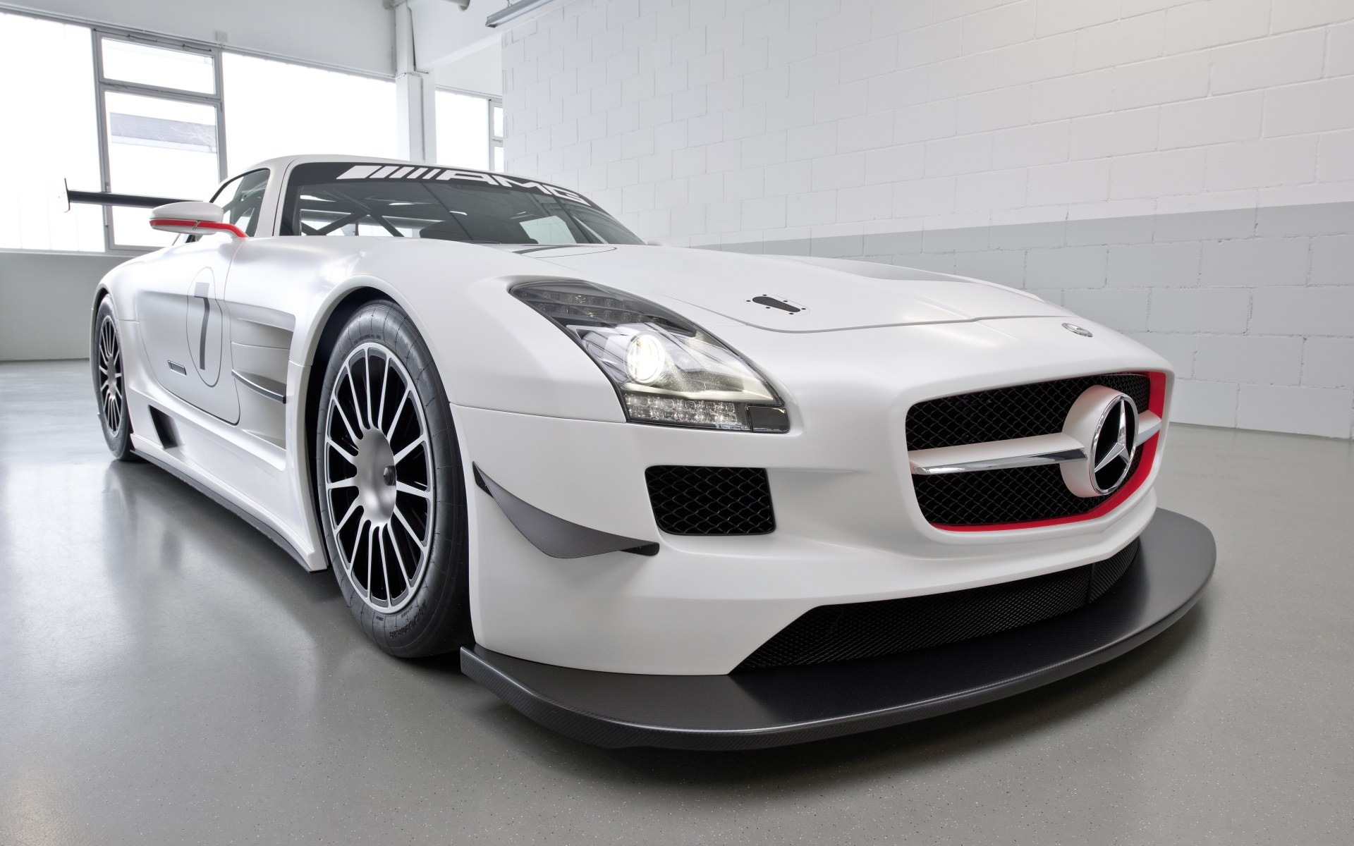 2011-SLS-AMG-GT3_11