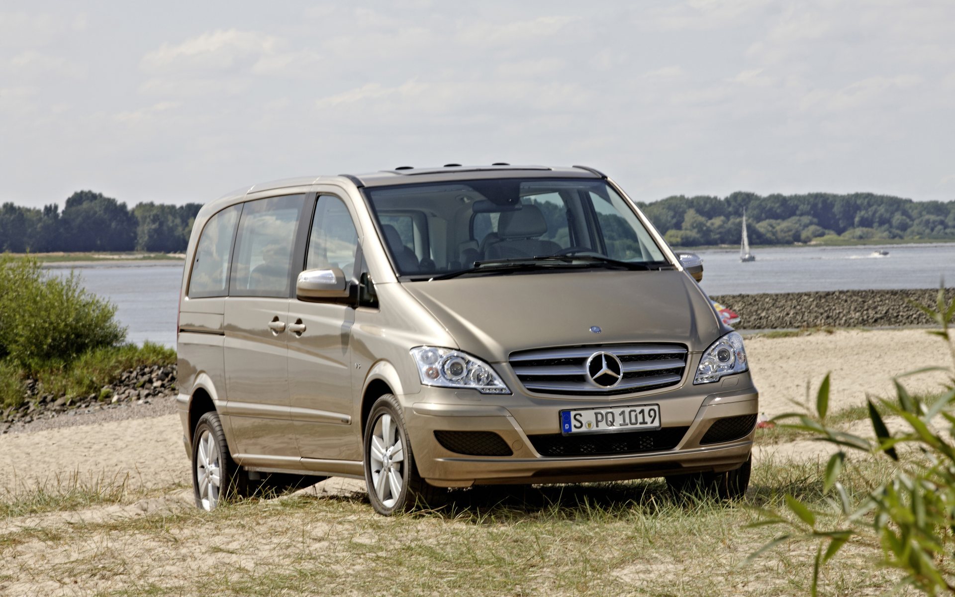 2011_Viano_W639_06