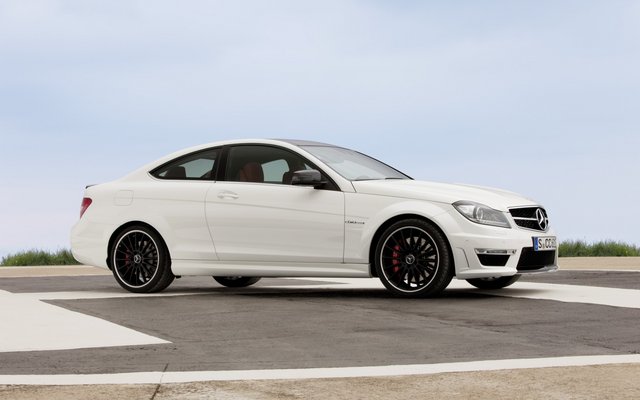 2011_C204_C63AMG-Coupe_06