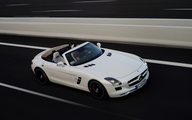 2011_SLS-AMG-Roadster_001