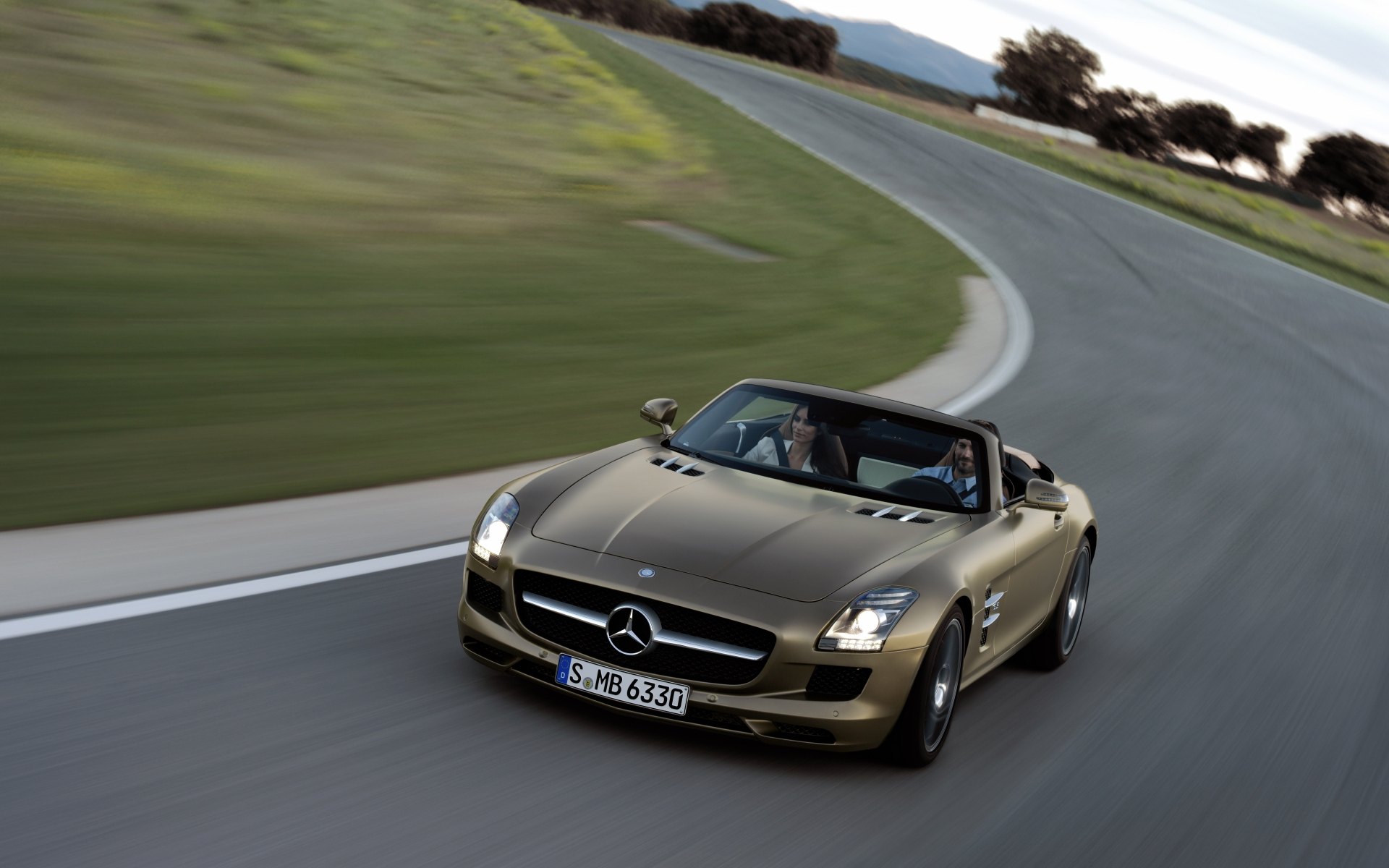 2011_SLS-AMG-Roadster_020