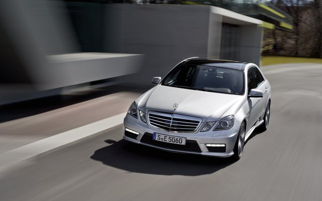 2011_e63amg_1