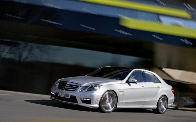 2011_e63amg_2