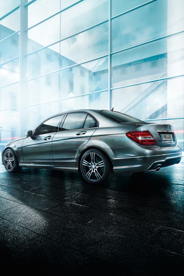 2013_C-Class_iPhone_2