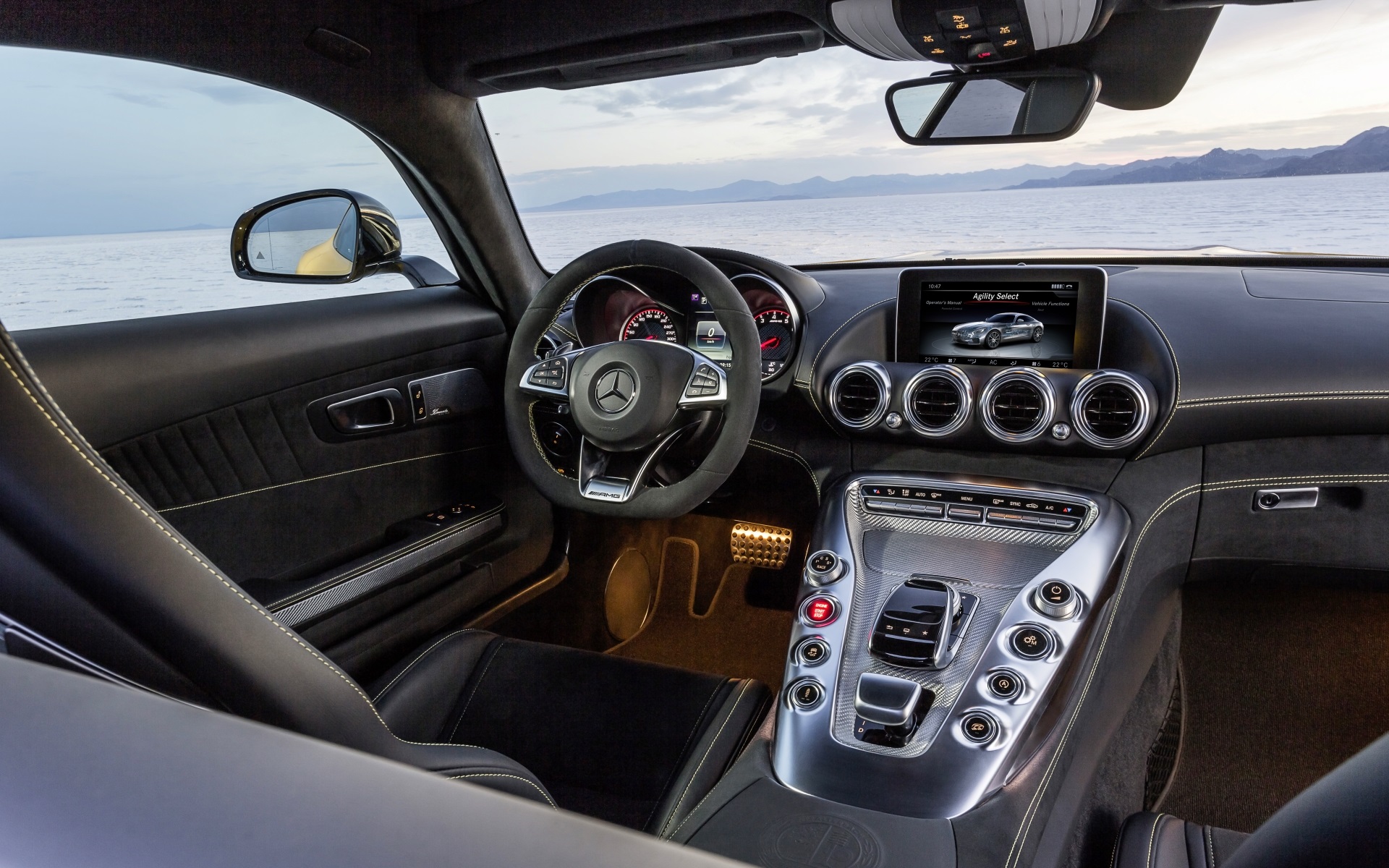 2014_amg-gt_23_interieur