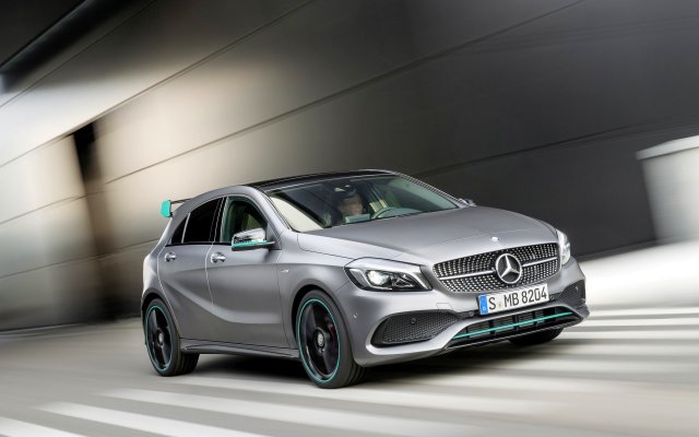 2015_A-Class_Facelift_A250_Motorsport_4