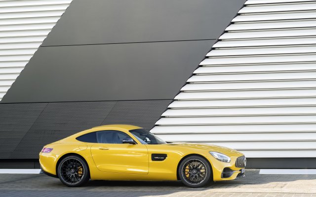 2017_amg-gt-s_1