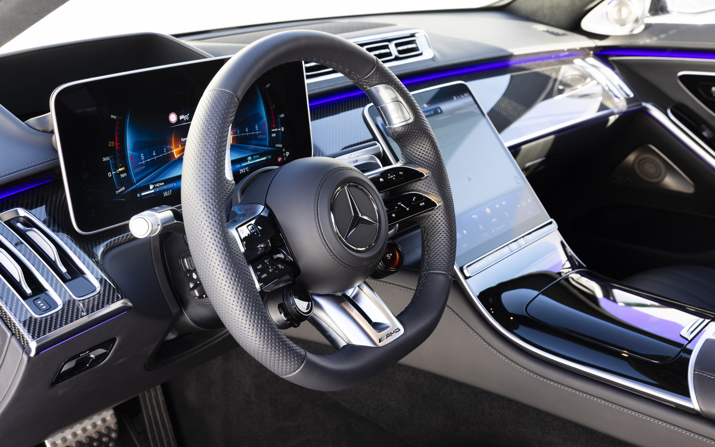 2023_amg-s63_e-performance_10_interieur