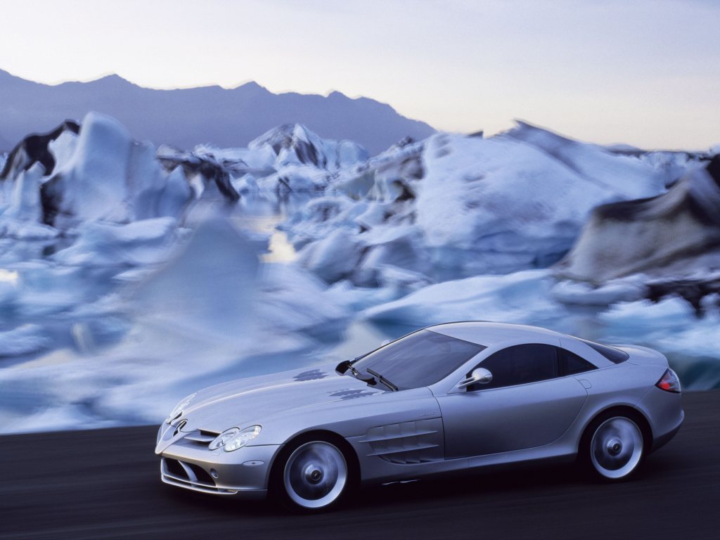 C199 McLaren SLR 33