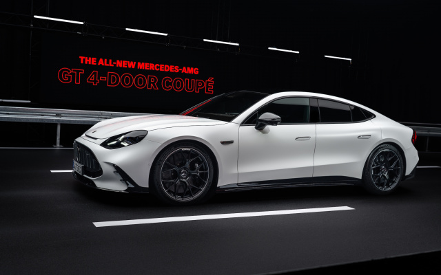 2026_amg-gt-4-door-coupe_c590_13