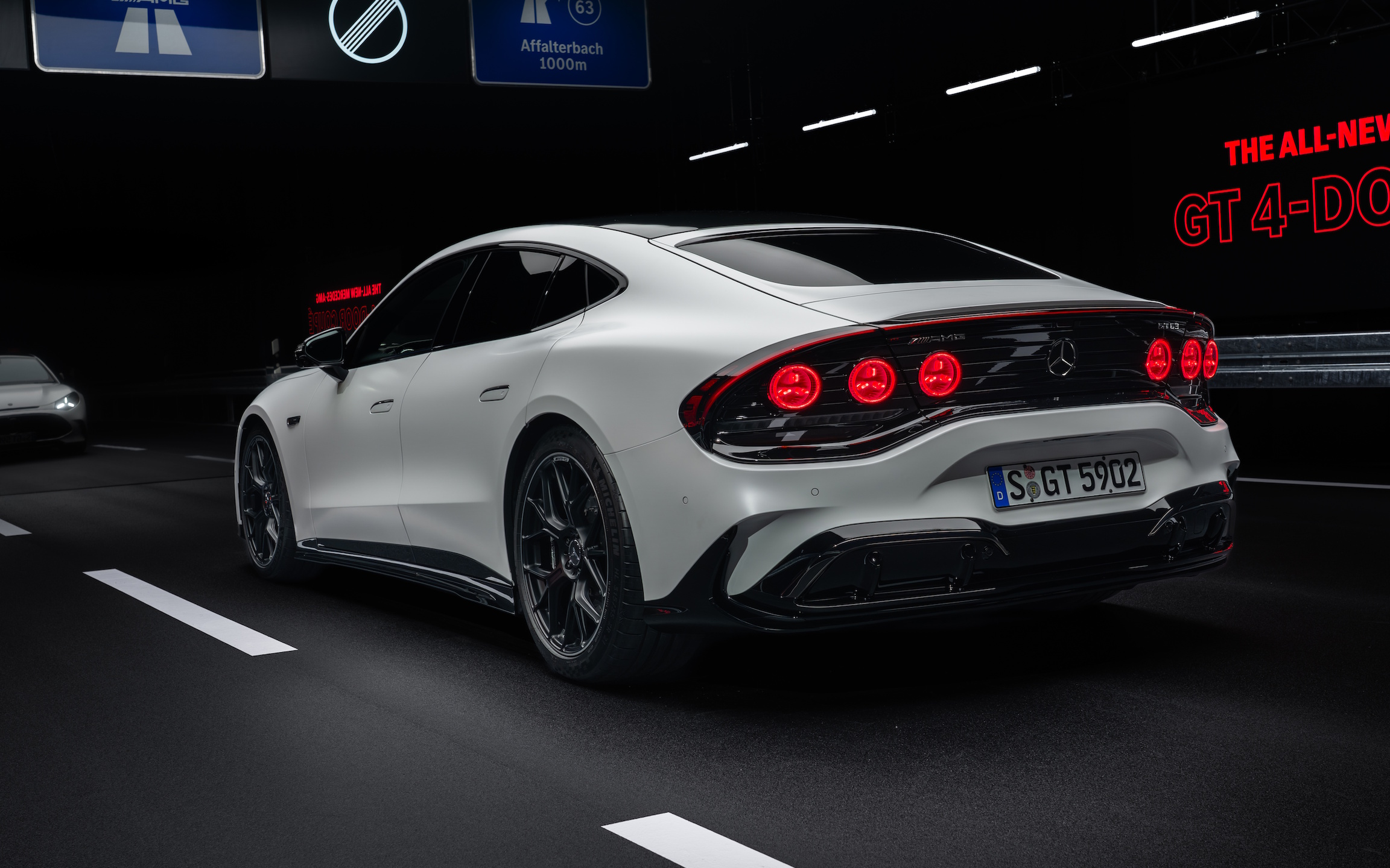2026_amg-gt-4-door-coupe_c590_15