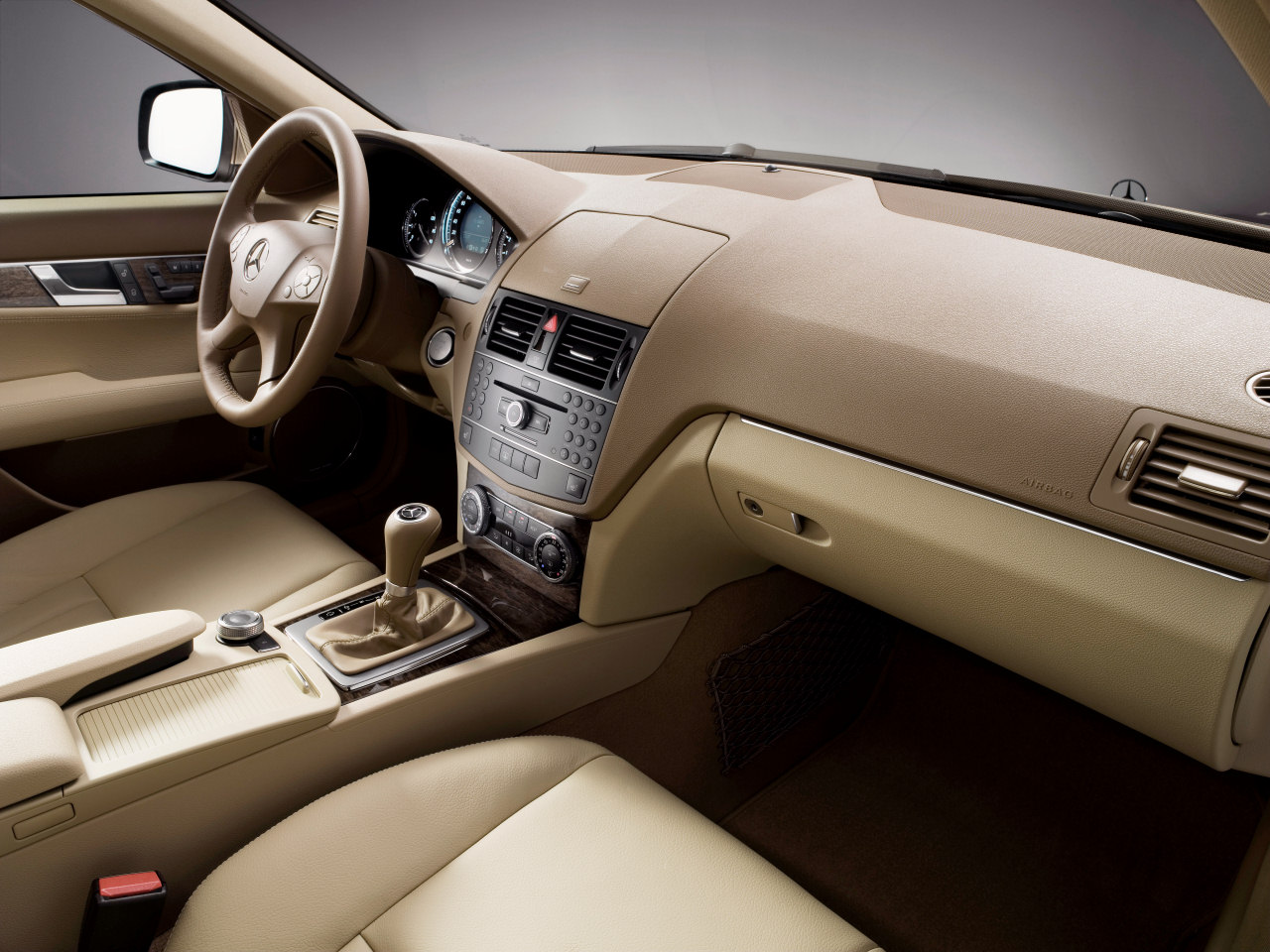 2007 C-Klasse Elegance 03 Interieur