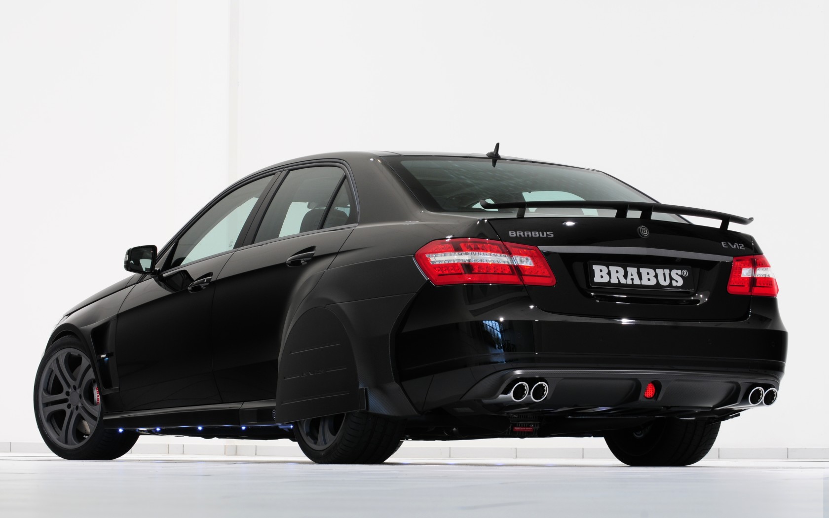 212 Brabus E V12 4